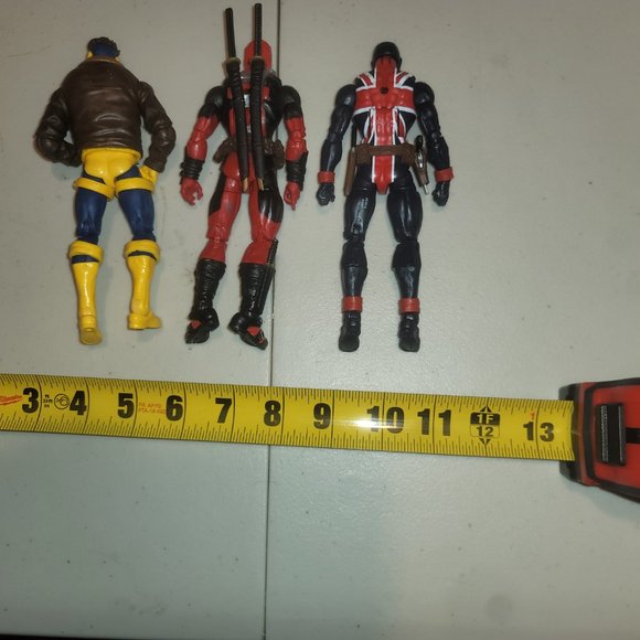 Comics & Collector's Pin & Figure Set-$75 obo - Picture 2 of 15